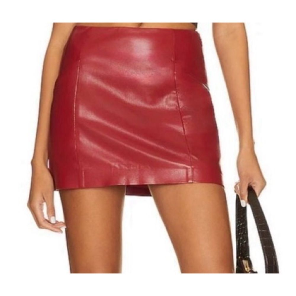 NWT HOUSE OF HARLOW 1960 Bordeaux Faux Leather Mini Skirt in Red